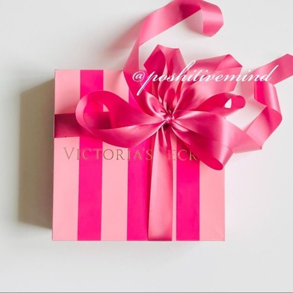 $250+ Victoria’s Secret Mystery Gift Box - Picture 2 of 7